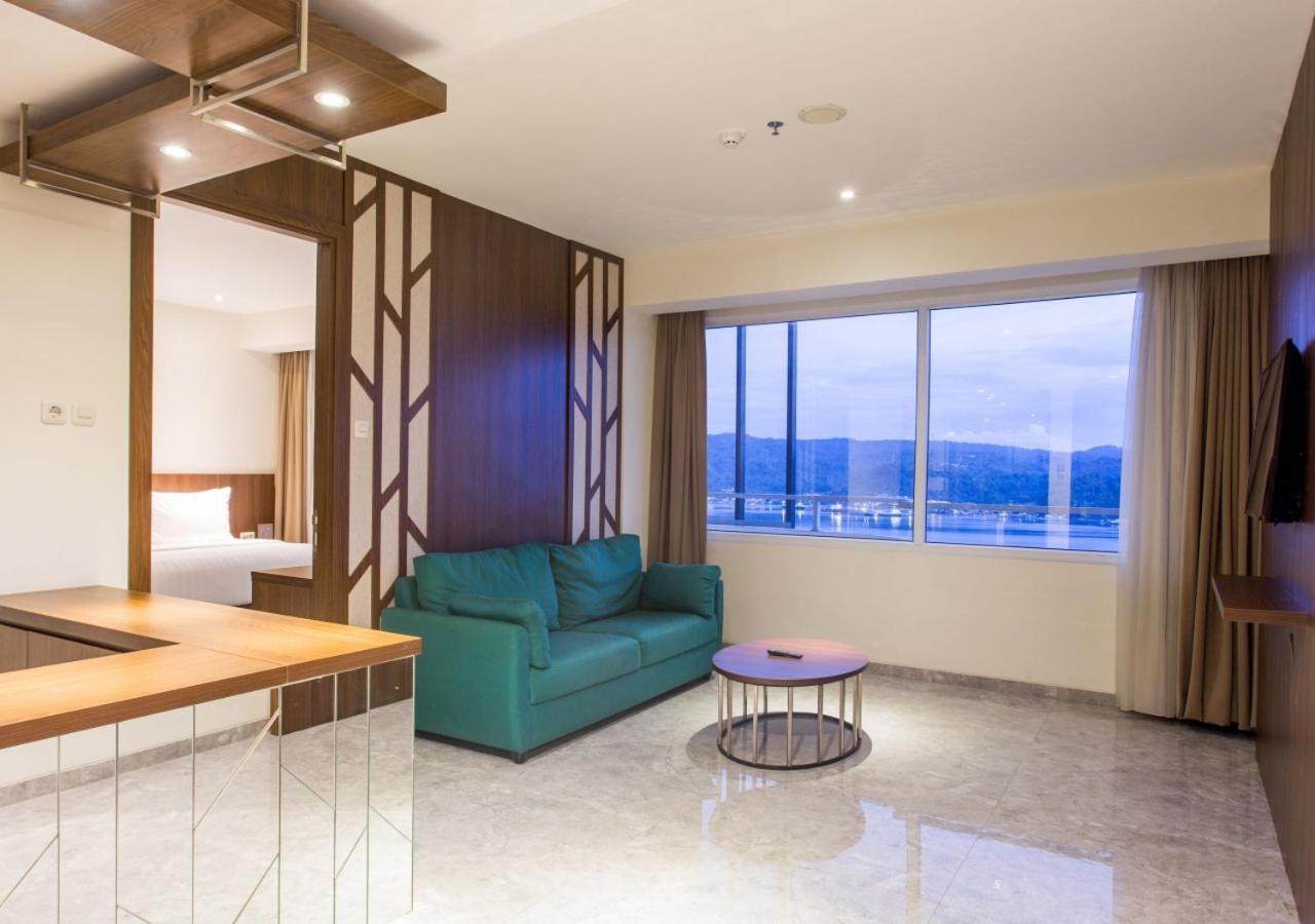 Hotel Santika Premiere امبون المظهر الخارجي الصورة