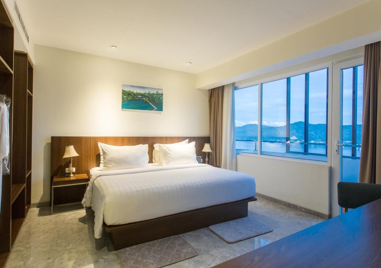 Hotel Santika Premiere امبون المظهر الخارجي الصورة