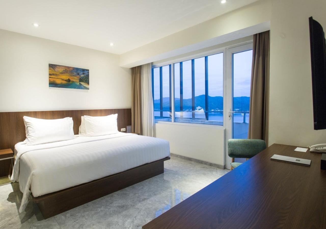 Hotel Santika Premiere امبون المظهر الخارجي الصورة